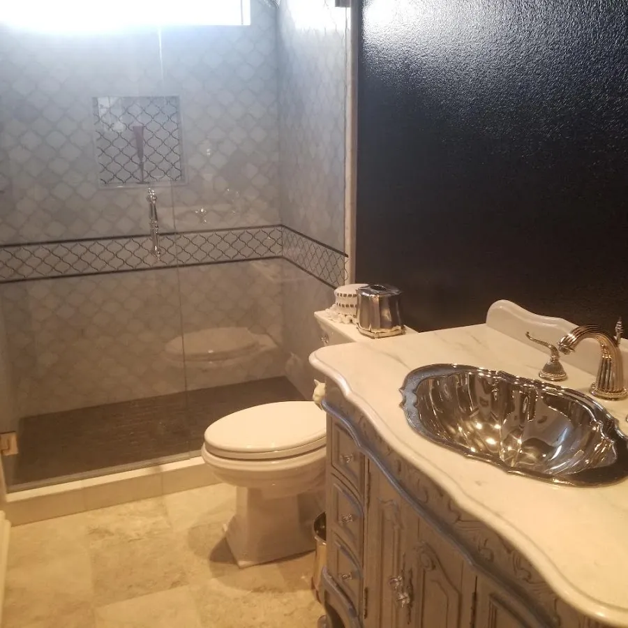 Professional plumbing work and bathroom remodeling in Waimalu